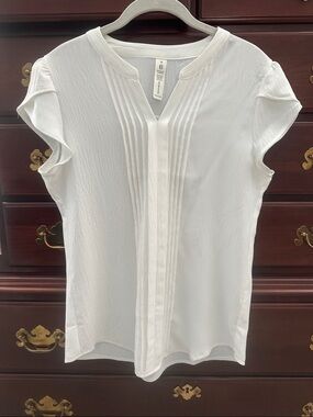 Women’s White Pintuck Cap-Sleeve Blouse